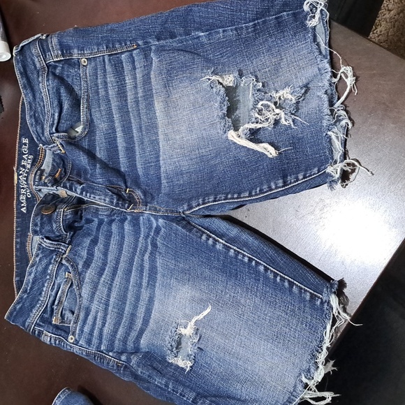 American Eagle Outfitters Pants - EUC American eagle distressed shorts